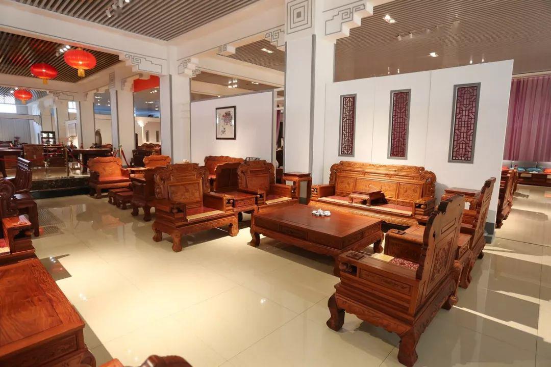 开元红宝红木展厅抢购电话:(潍坊科技学院东门向北1500米路东)厂址