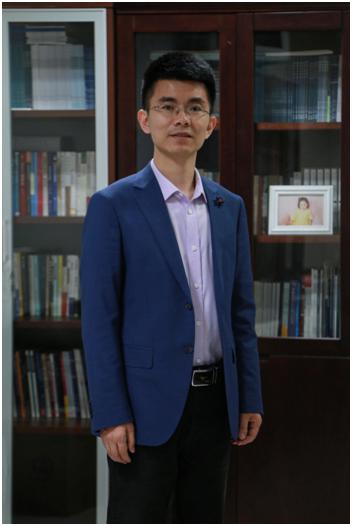 专家简介:金灿荣,1962年12月26日出生于武汉,籍贯浙江.