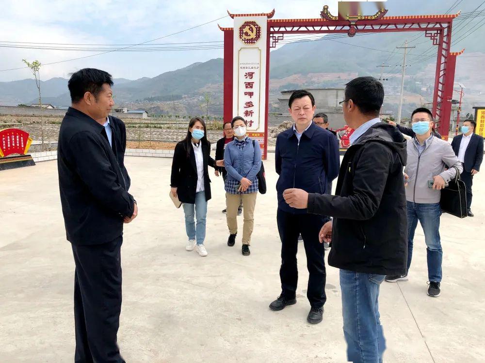 省委宣传部到越西调研村综合文化服务中心建设工作