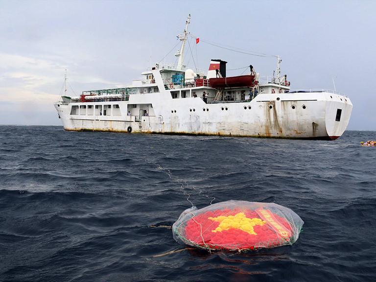 原创赤瓜礁海战唯一受伤队员如今升为少将撸起袖子讲述伤疤