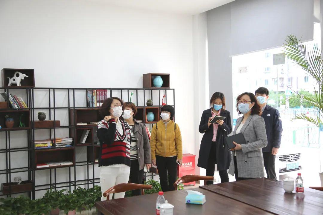 杨浦区民政局副局长周萍赴江浦路街道调研社会救助工作