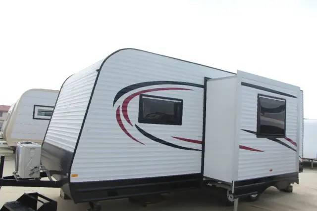 嵘野乐途7米酒店式营地房车