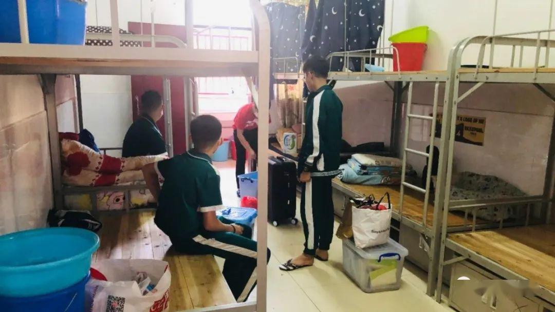 英德市第二中学英德市第八中学英德市第八中学卫生防疫副校长为学生