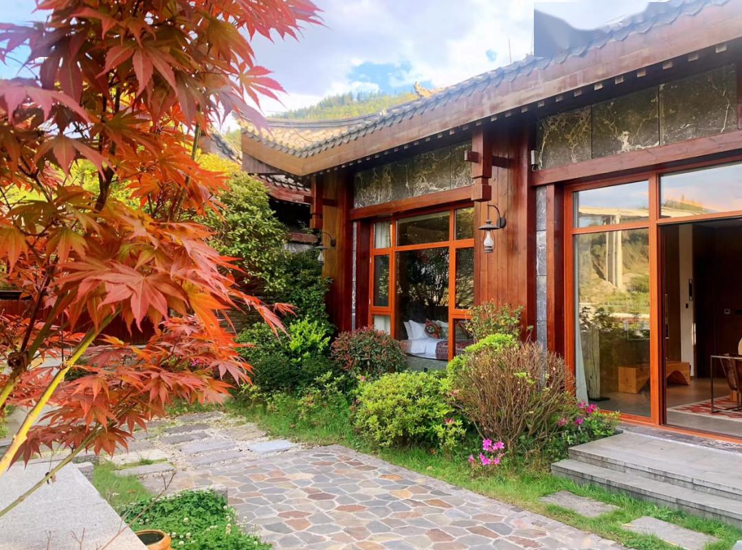 九峰莲池民宿可以带给你田园生活的体验,高端轻奢的住宿体验,定制型的