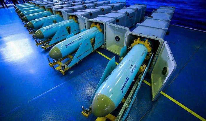 伊朗新型反舰导弹亮相射程达到700公里专门用来打航母