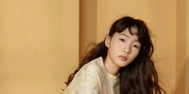 小s女儿许曦文要进娱乐圈最新杂志大片镜头感太强确定14岁