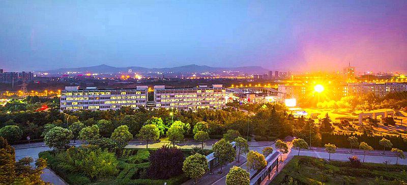 依山傍水白龟湖畔平顶山学院视频招聘会诚邀海内外英才