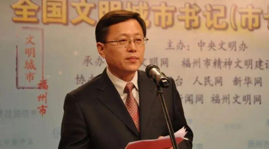 任命蒋希伟为中央广播电视总台副台长;任命韩占武为国家烟草专卖局副