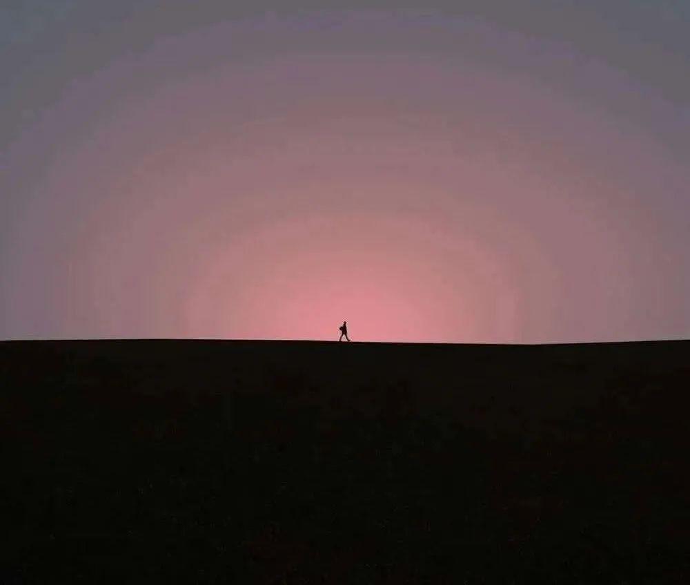 朋友圈背景图 | 夜幕深沉,你就是我的星_月亮