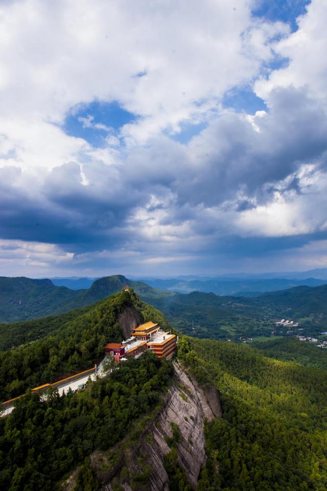 陇南大香山图片