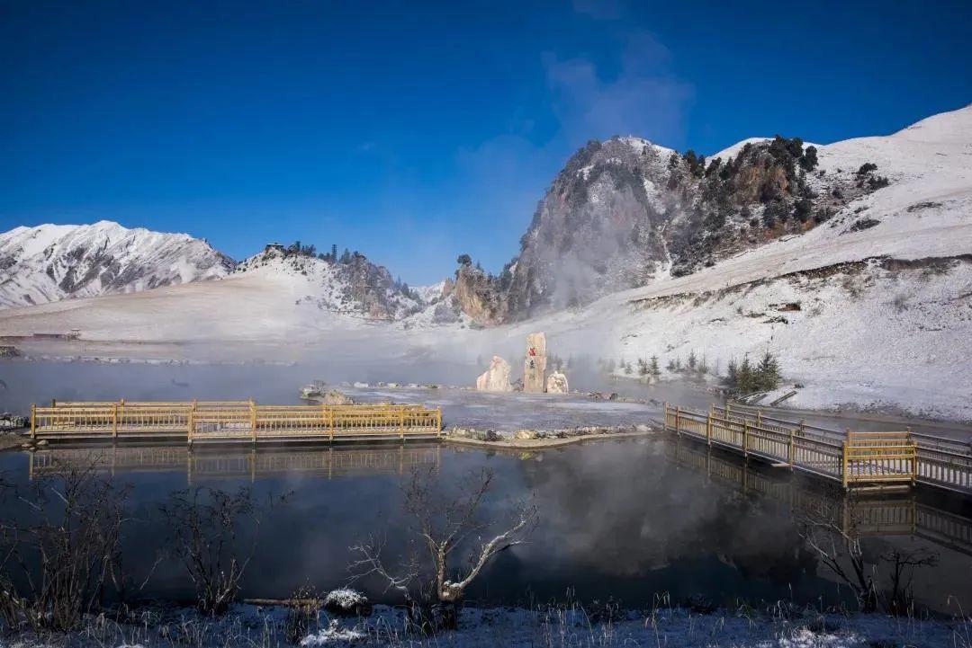 川西北旅游的终极目的地这里正蓄势待发的花海季将迎来十里花海延绵