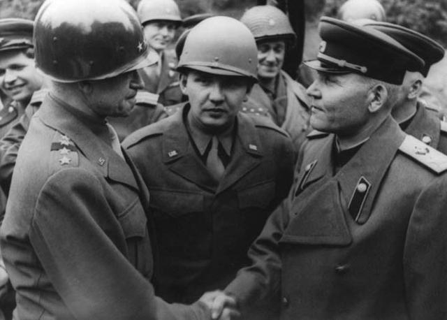 原创美苏易北河会师75周年13图回顾二战时期美苏军队最亲密时光