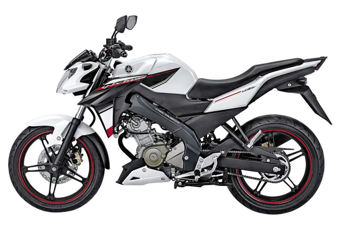 经典车yamaha三十年前的v型两缸fz150fz150