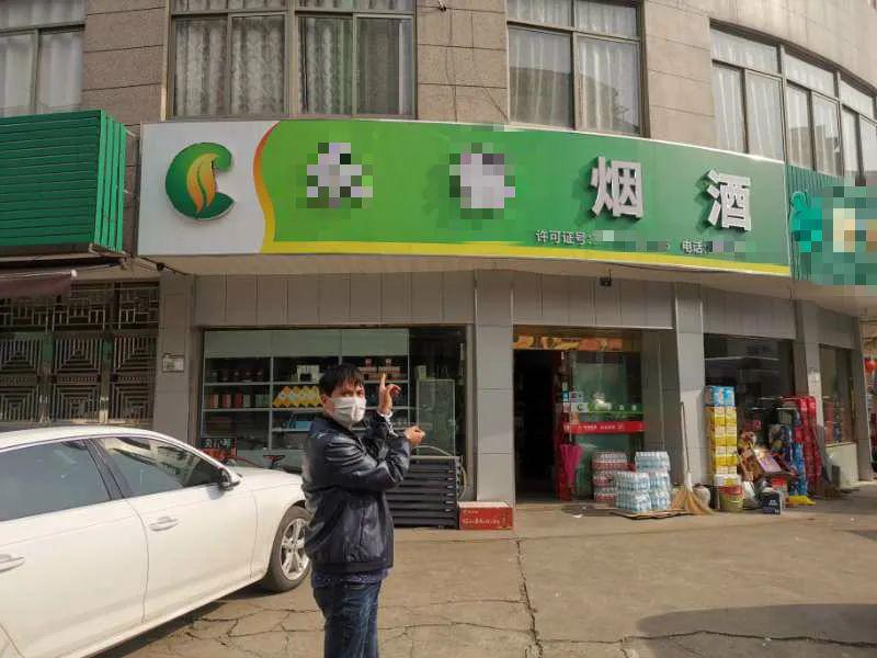 以办酒宴名义诈骗香烟嵊州警方守株待兔抓获骗子