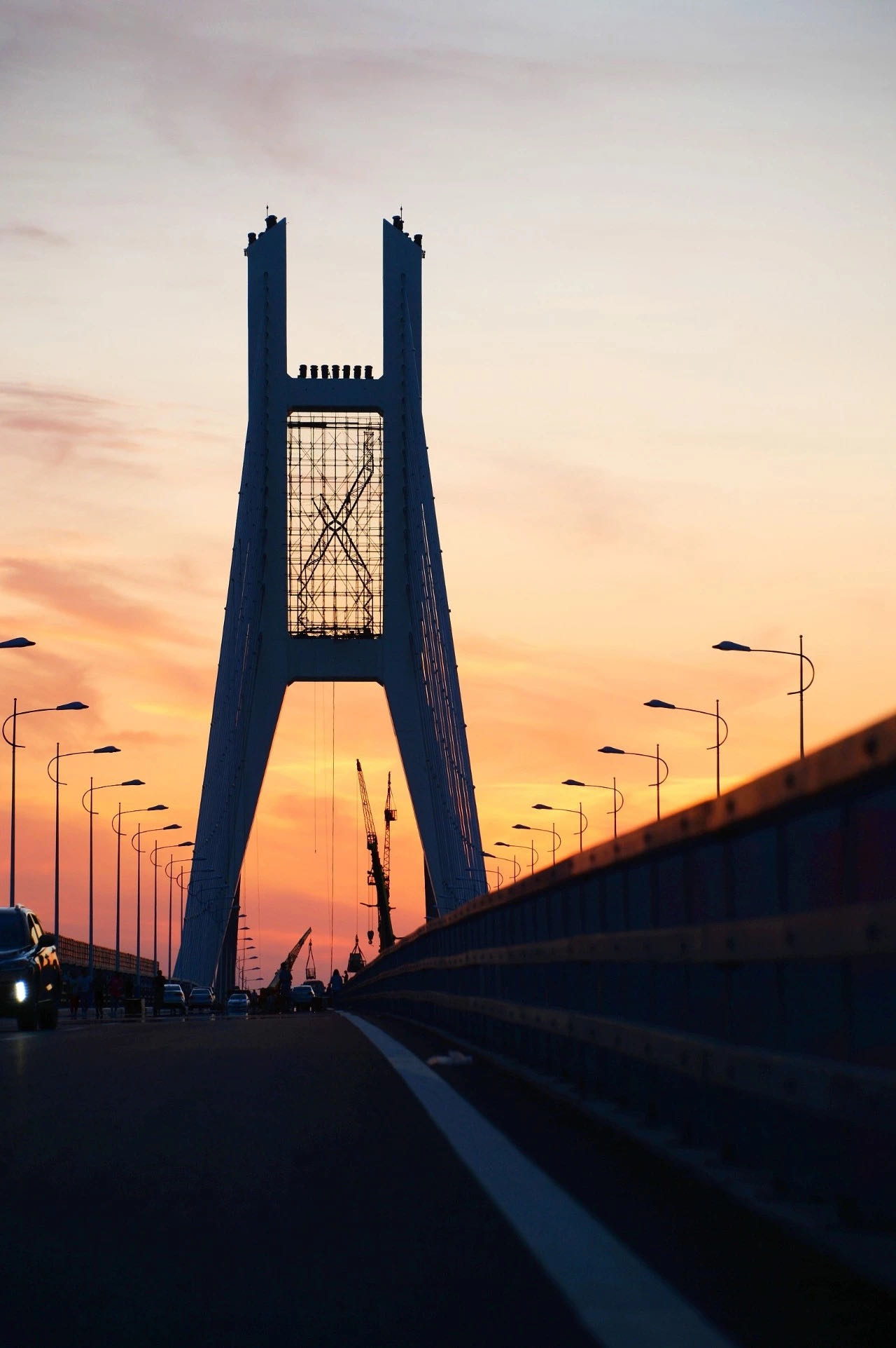 连接北京与燕郊的潮白河大桥 / 视觉中国