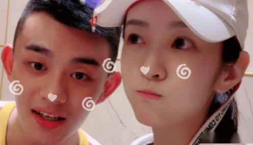 刘泳希刘润南是堂姐弟奶奶重男轻女刘泳希妈妈却很通透