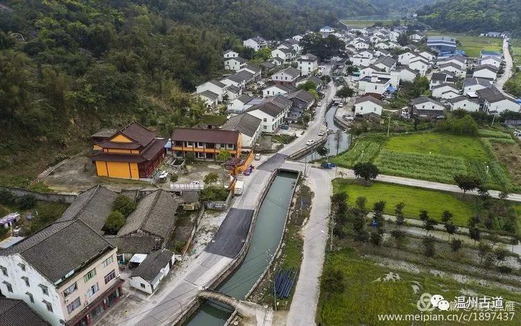 鸟瞰千年古村平阳吴岙村