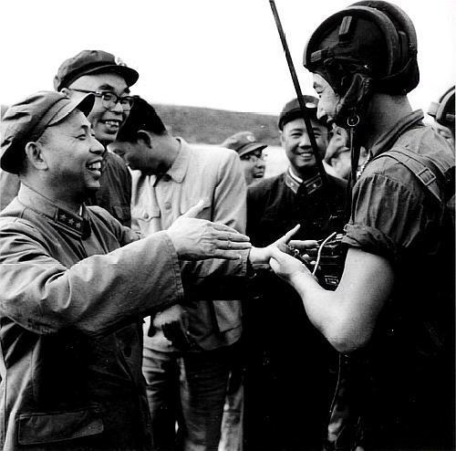 东北野战军第一纵队,司令员是哪位?