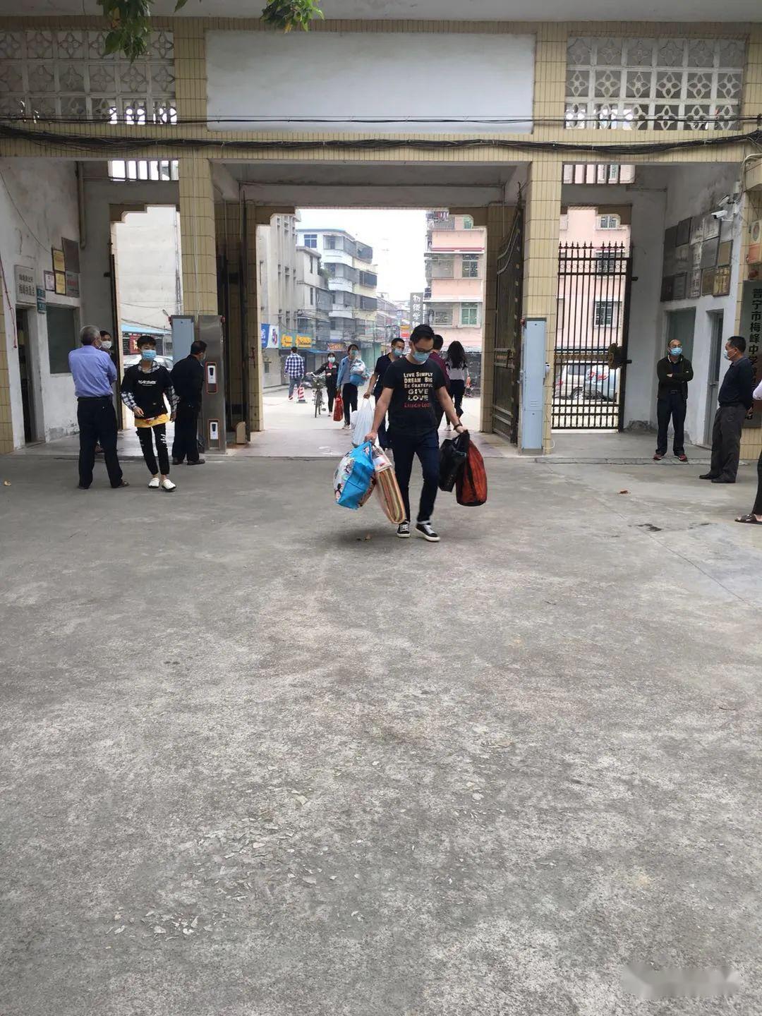 普宁市市长率队到梅峰中学检查高三初三学生返校复课情况图片直击硬核