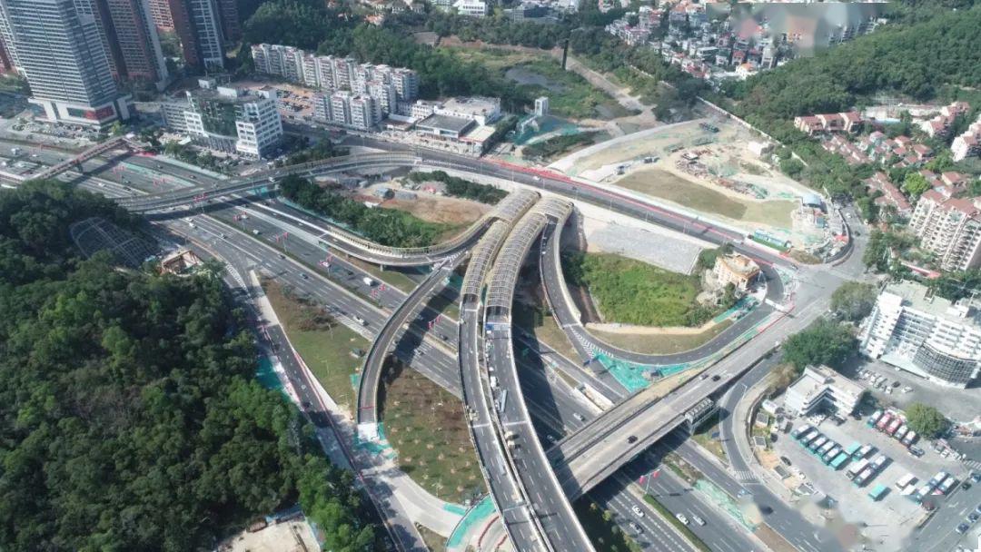 今天坂银通道正式通车啦从市中心至坂田只需12分钟