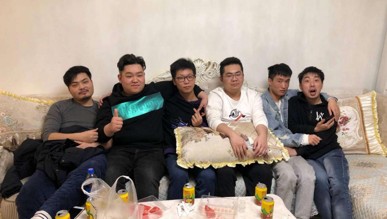 lol经典组合洞主凯哥要凉了?当着粉丝面吵架,凯哥气炸了