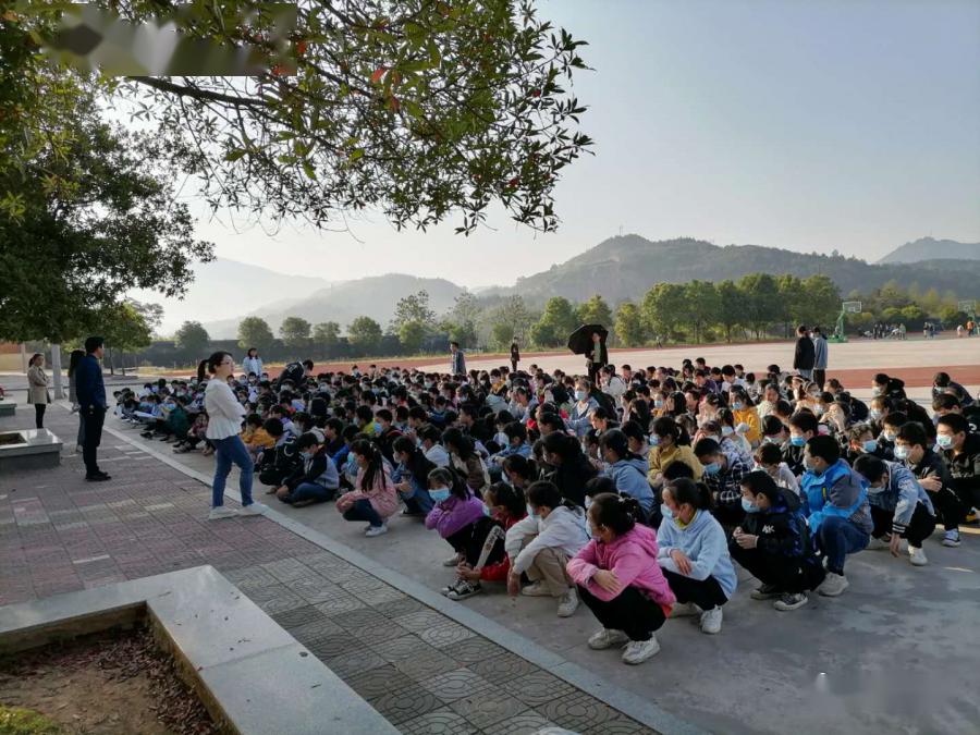 平江县第九中学图片