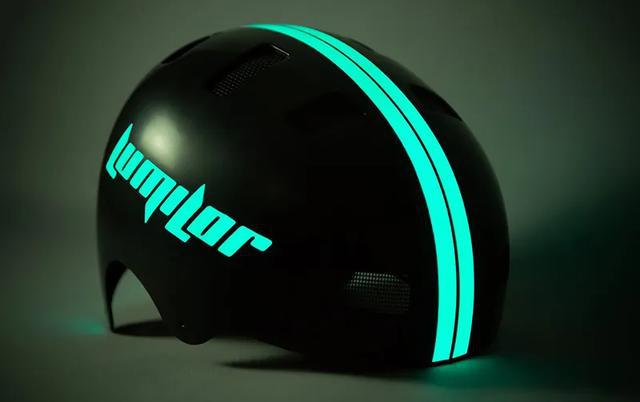 这个东东就是由美国darkside scientific公司开发的lumilor的电致发光