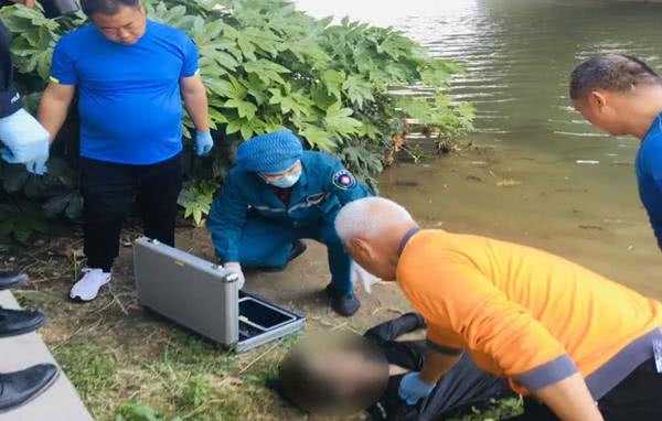 20岁小伙跳河溺亡,脖颈处留下一行字让人惋惜