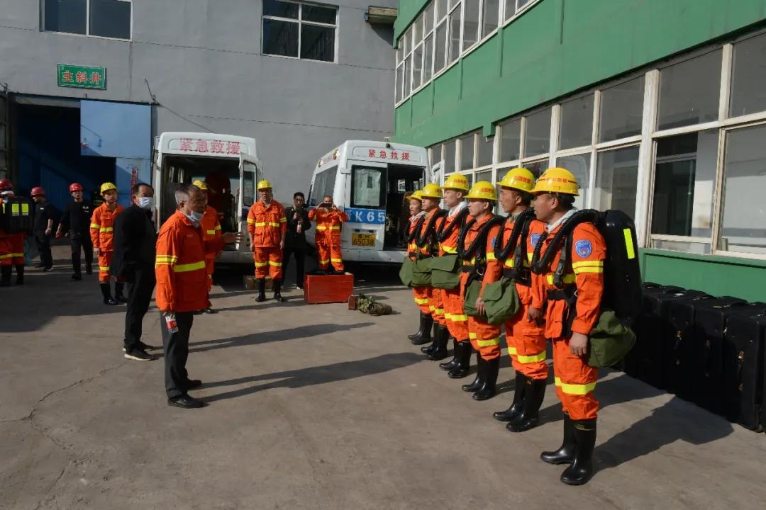 国家矿山应急救援汾西队17小时救出山西介休鑫峪沟煤业透水事故3名被