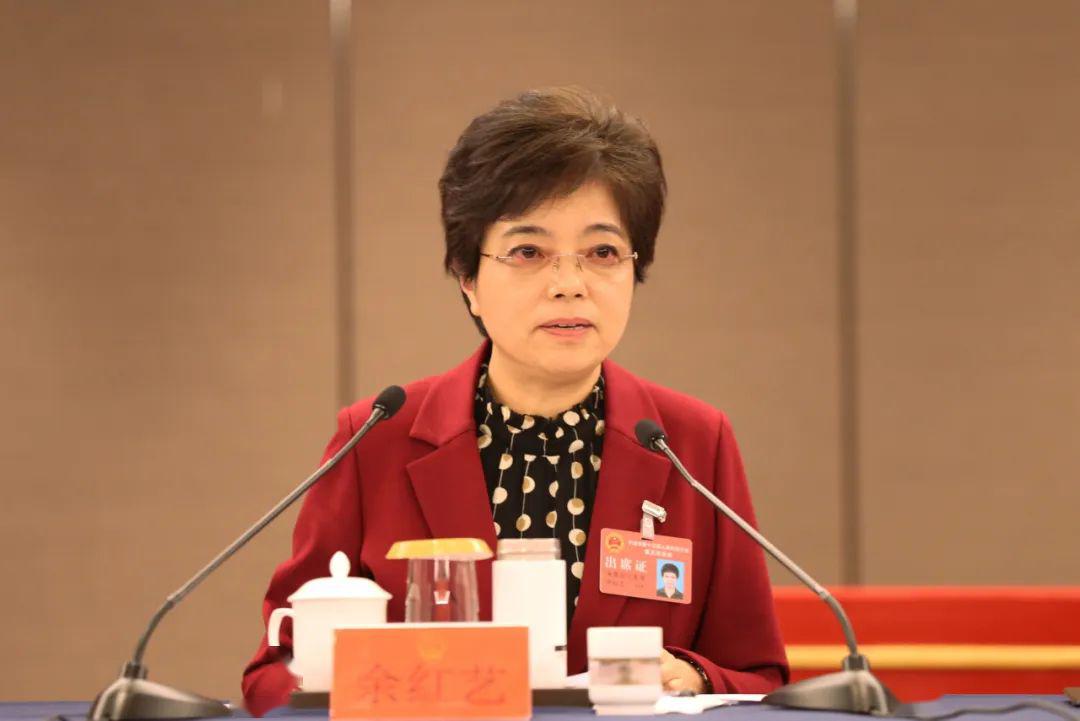 余红艺参加鄞州代表团审议听取代表对市人大常委会工作报告的意见