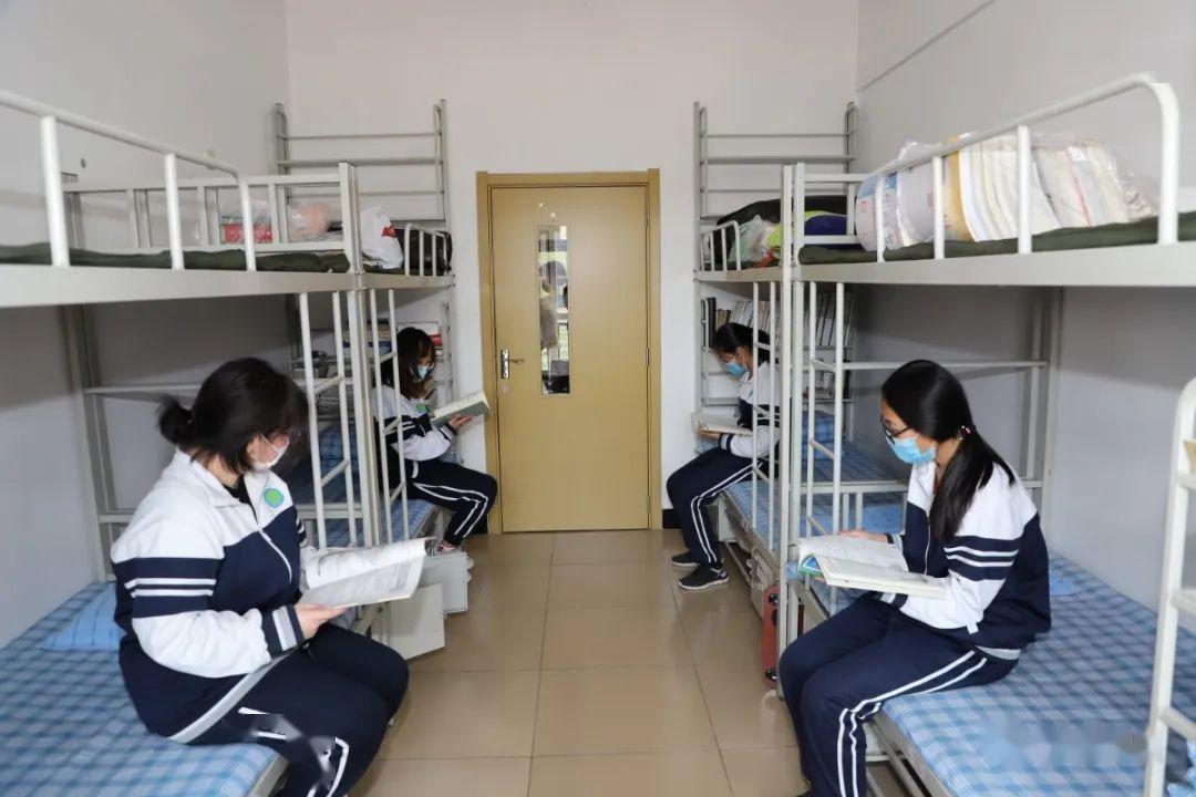 北京市大峪中学宿舍图片