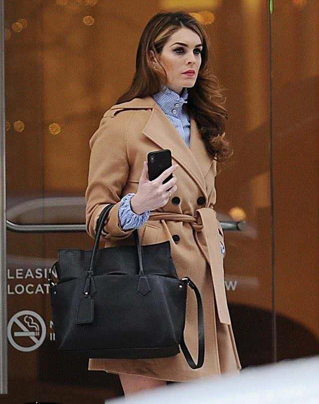 难怪多次奇葩言论原来特朗普也被坑是时髦女助理帮忙出招