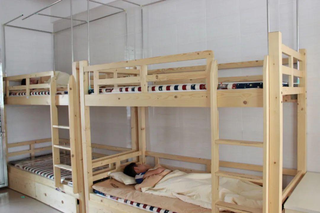 春深阳光媚 学子返校欢 ——东莞市虎门成才实验学校九年级返校复学