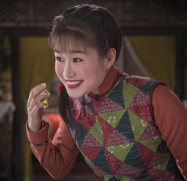 前夫刘亮酗酒赌博还家暴白鸽带女儿演小品意有所指