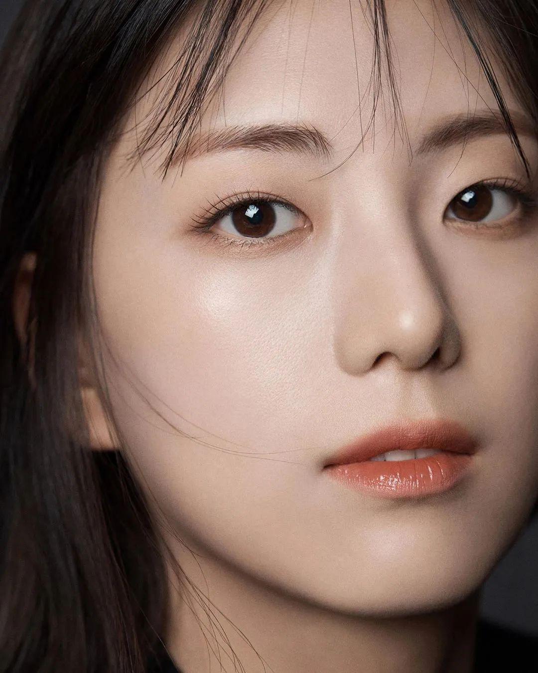 韩国摄影师镜头下的清冷美人