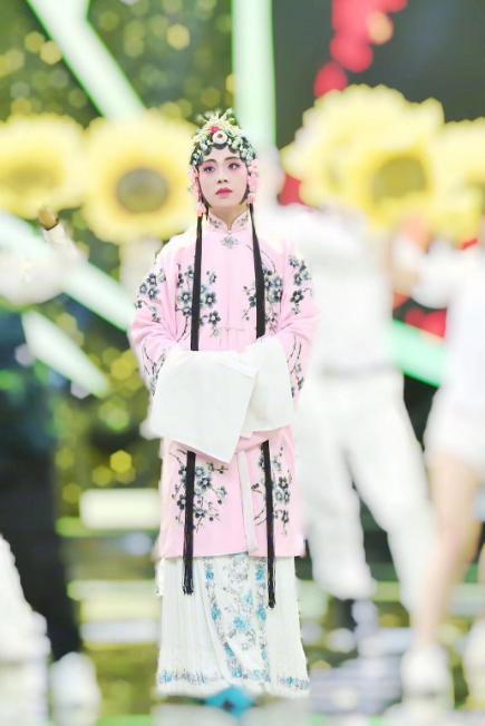 原创郭麒麟200斤逆袭到120斤而大衣哥闺女200斤体重平稳