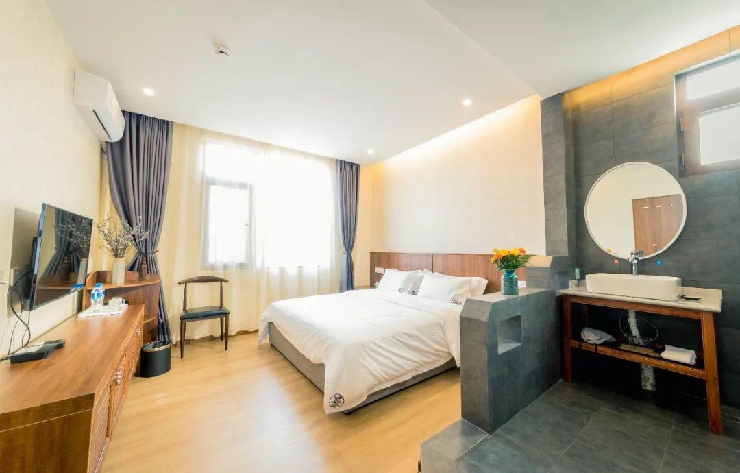 五一游只是想请你吃石屏豆腐凉米线砂锅鱼烧烤