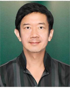 借100万创业,成百亿富豪,为娶杨紫琼买下洪金宝的电影公司_潘迪生