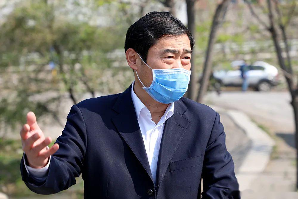 区委书记张力兵巡查永定河生态补水沿线管护工作