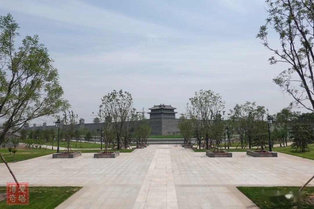 又在古晋阳遗址上建了个小的晋阳县城,就是现在搞旅游开发的晋阳古城
