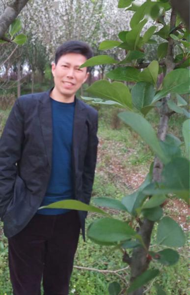 随州一中数学组更有一批深受学生喜爱的骨干教师——彭凯,华中师范