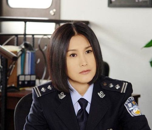 曾是剧中最美警花,虽然算不上是什么美女,但气质上面也很出众_王茜
