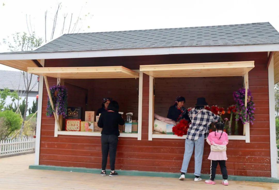 两个广场看演出两条线路观光游一路风景一路歌五一假期相约怀仁观光游