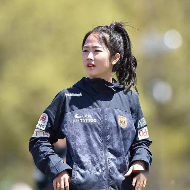 韩国最受欢迎的女足球员李玟娥,明明可以靠脸吃饭!
