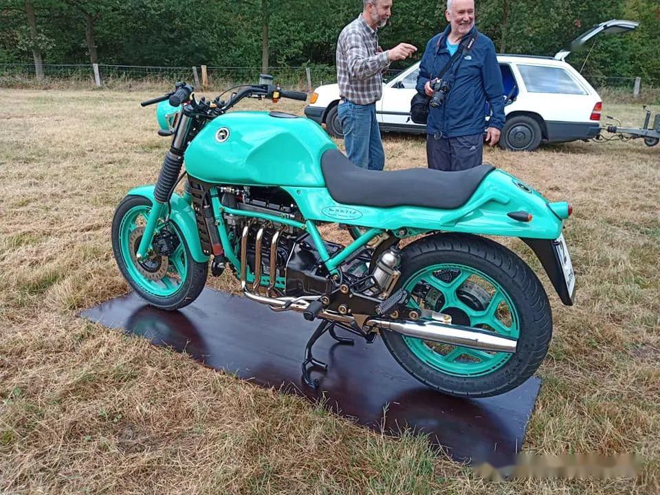 改装柴油发动机的宝马摩托车