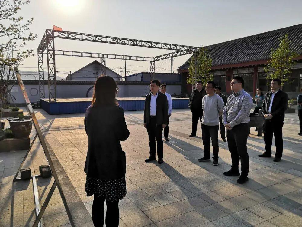 朱柳村村委大院南水桃林村樱桃温室大棚桃源基地4月28日下午,莱山区