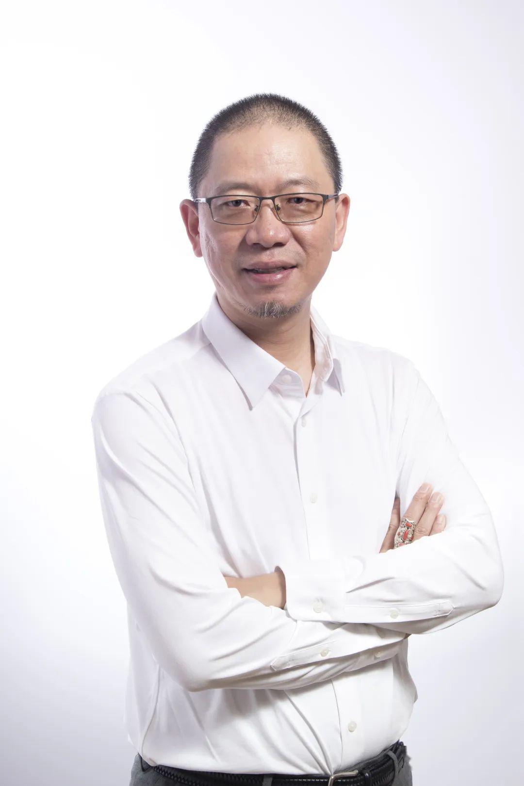 面料专家——沈沉东华大学服装学院副教授,上海市服饰学会副秘书长