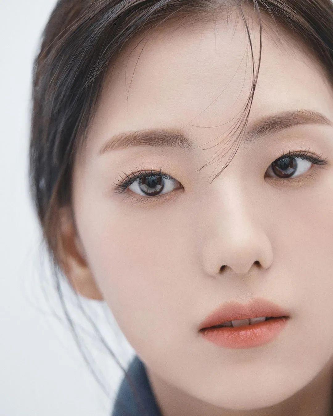 韩国摄影师镜头下的清冷美人