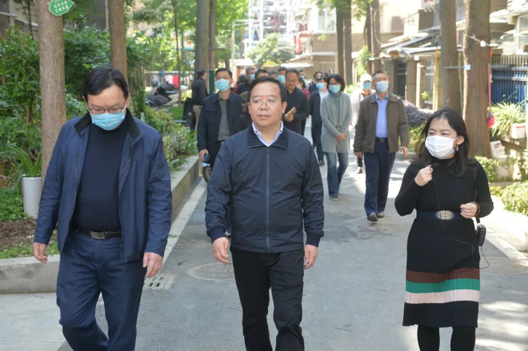 会前,区委副书记于茂高,区委常委,宣传部部长谢山,区人大常委会副主任