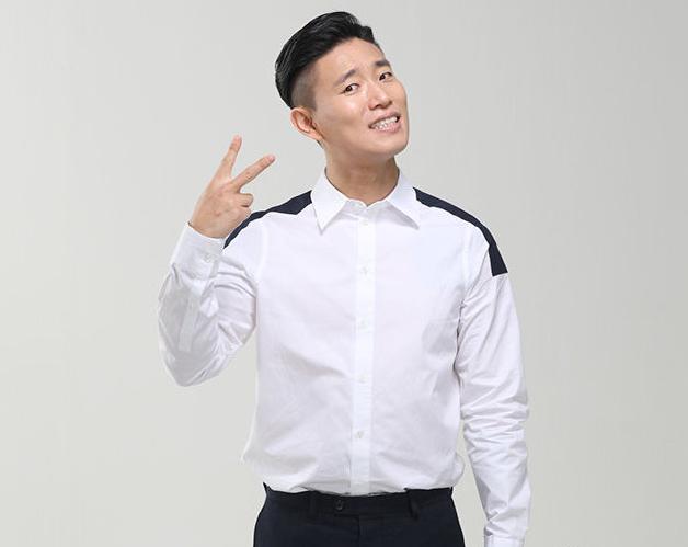 原创跑男姜gary自曝儿子正脸照小小人儿就穿豹纹装时尚力快赶上爸爸了